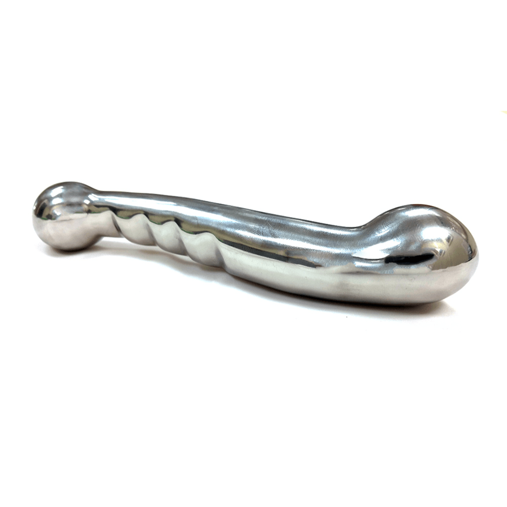 Dildo I Kirurgisk Rustfrit Stål Med Rillet Side     18 Cm fra Rouge